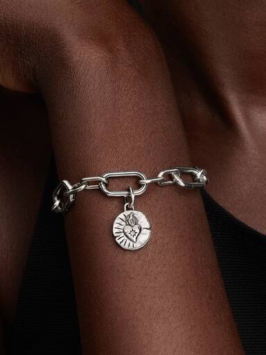 Kalp Madalyon Charm