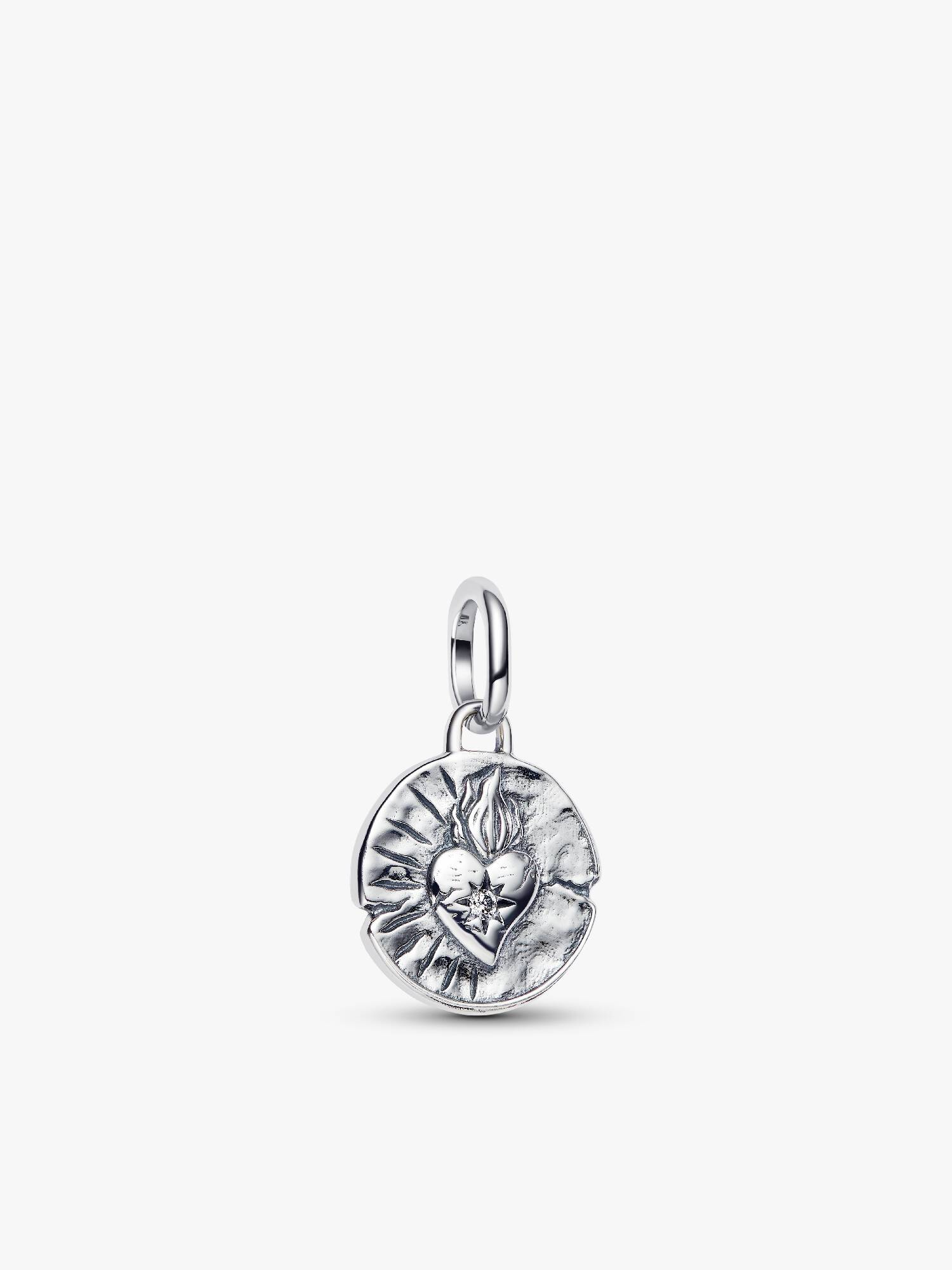 Kalp Madalyon Charm
