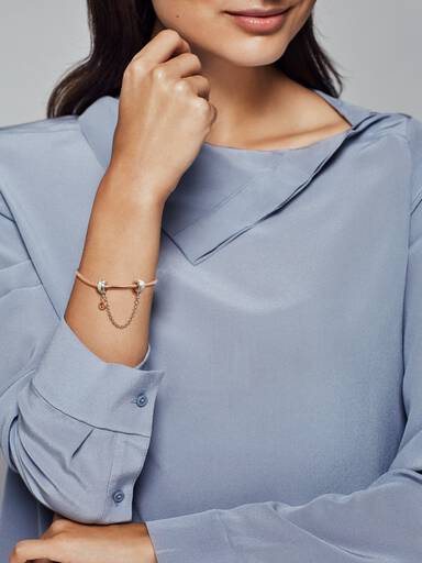 Sallantılı Taç O Güvenlik Zincirli Charm