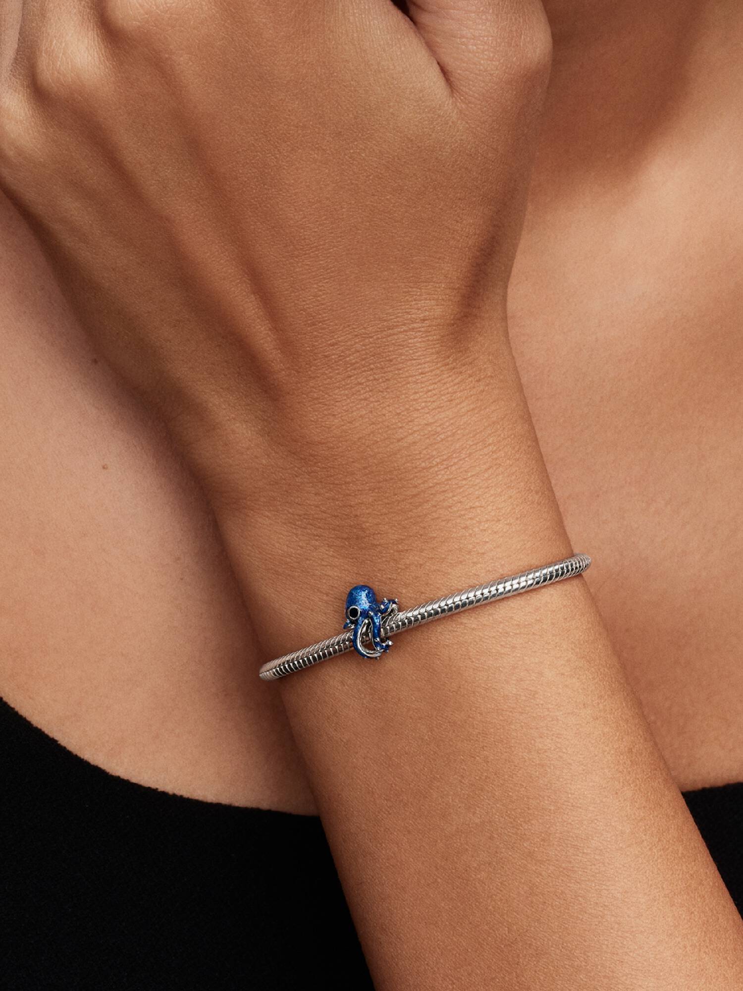 Mavi Ahtapot Charm