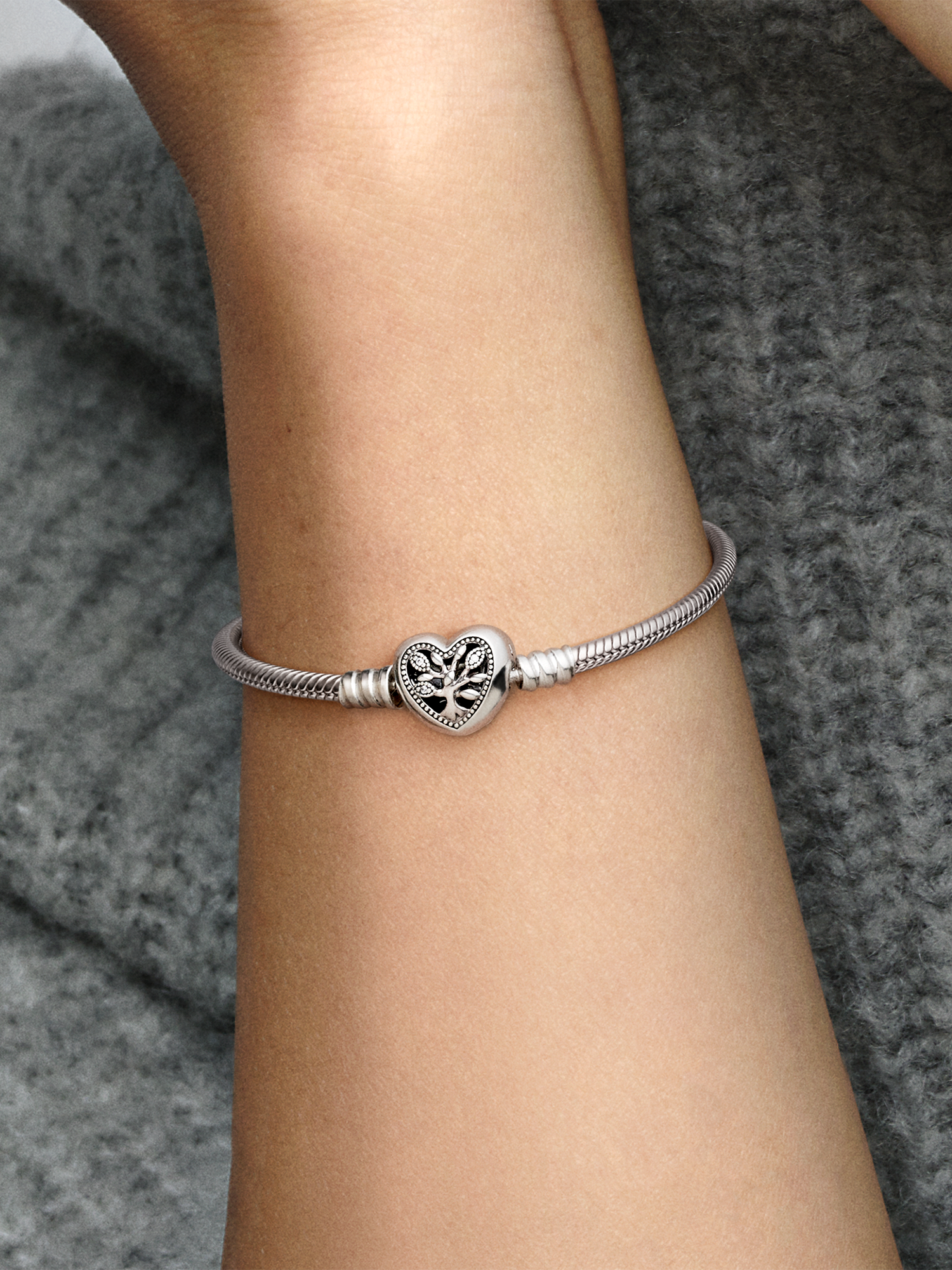 PANDORA　ブレスレット Aile Ağacı Kalp Klipsli Yılan Zinciri Bileklik | 925 ayar gümüş
