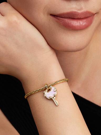 Işıltılı Pembe Sevgi Anahtarı Büyük Sallantılı Charm