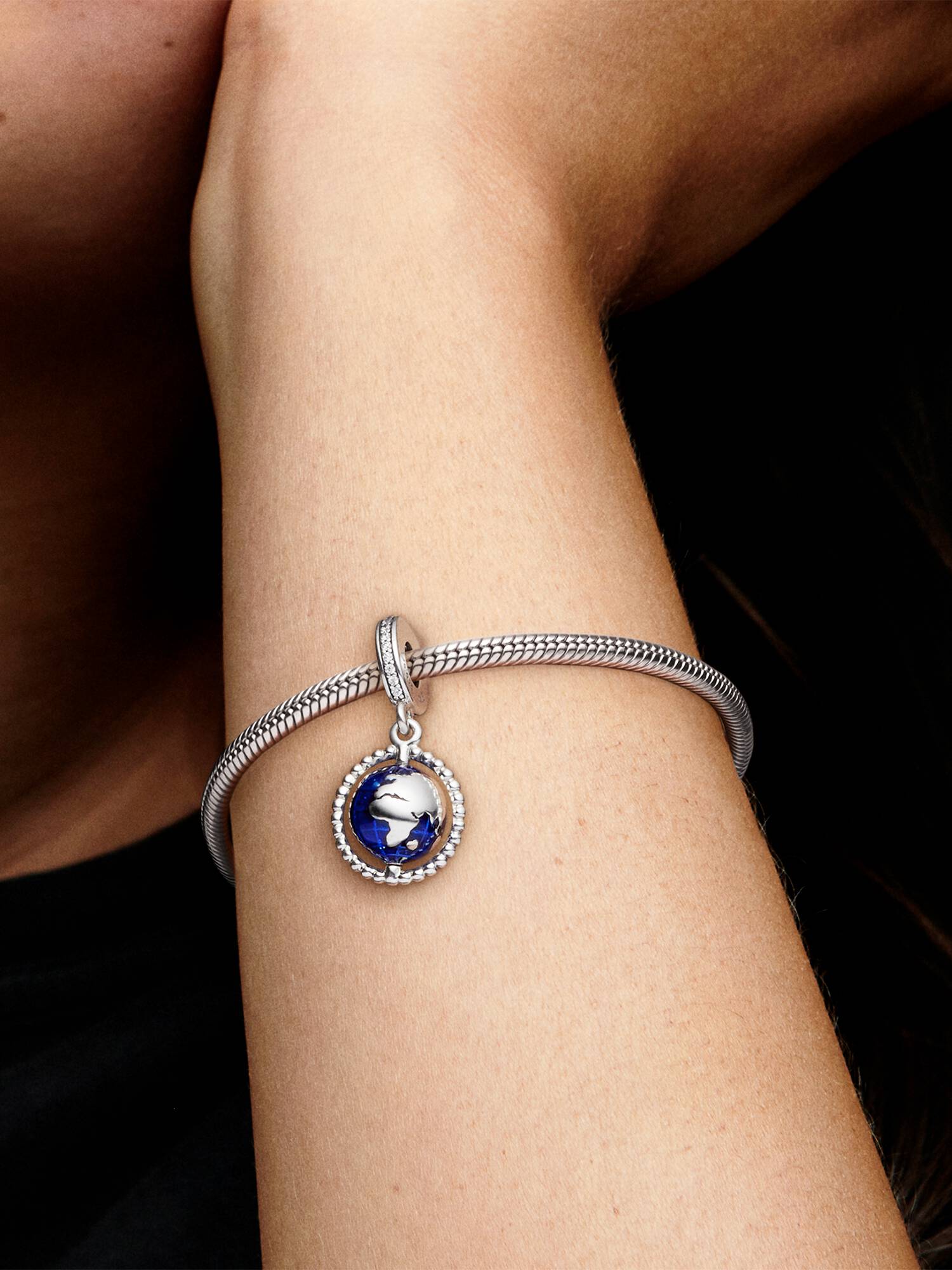 Dönen Dünya Sallantılı Charm
