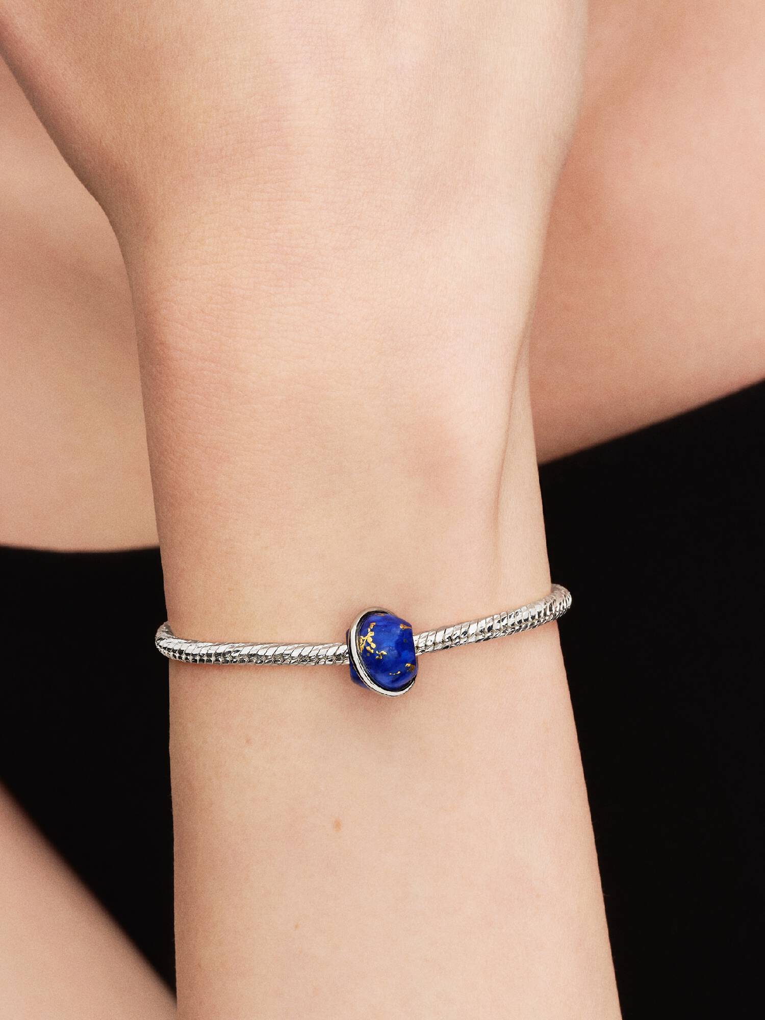 Gökyüzü Mavisi Gezegen Charm 