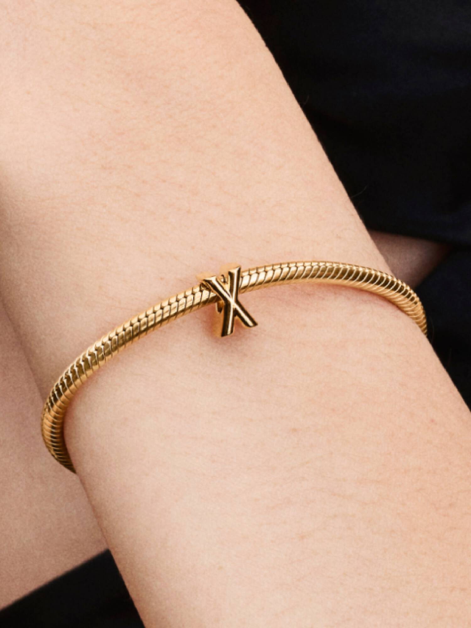 X Harfi Alfabe Charm