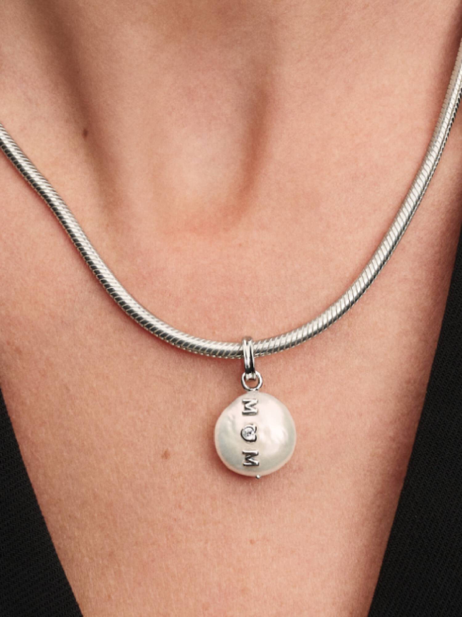 Barok İşlenmiş Tatlı Su Kültür İncili Anne Sallantılı Charm