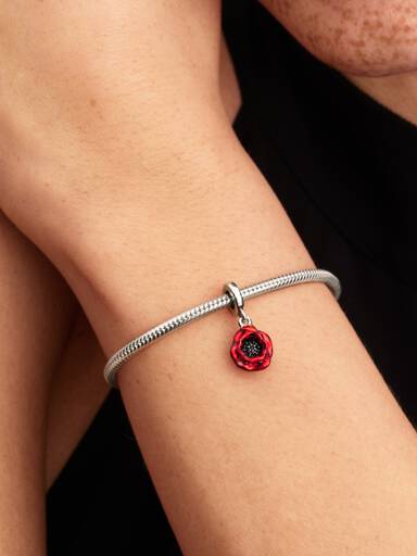 Kırmızı Çiçek Sallantılı Charm