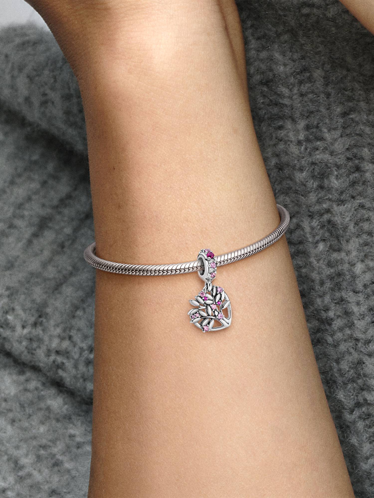 Pembe Kalp Aile Ağacı Sallantılı Charm