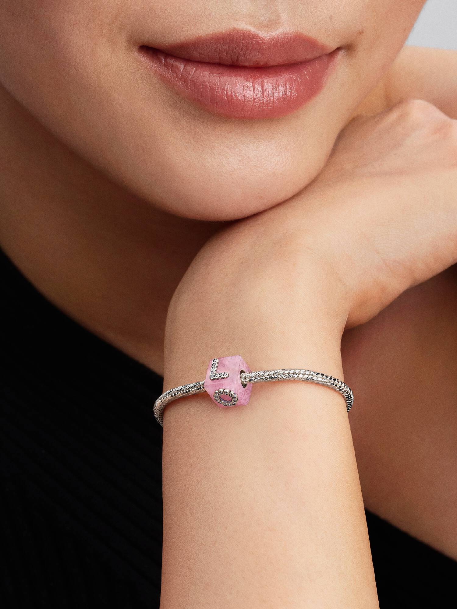 Pembe Murano Camı Sevgi Küpü Charm