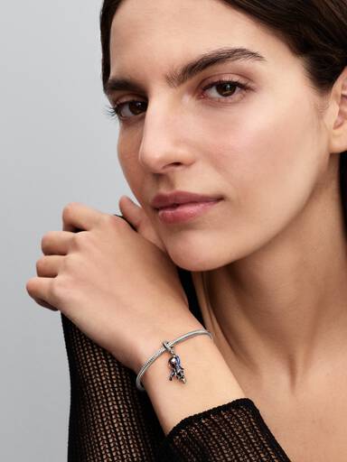 Marvel Spider-Man Miles Morales Sallantılı Charm