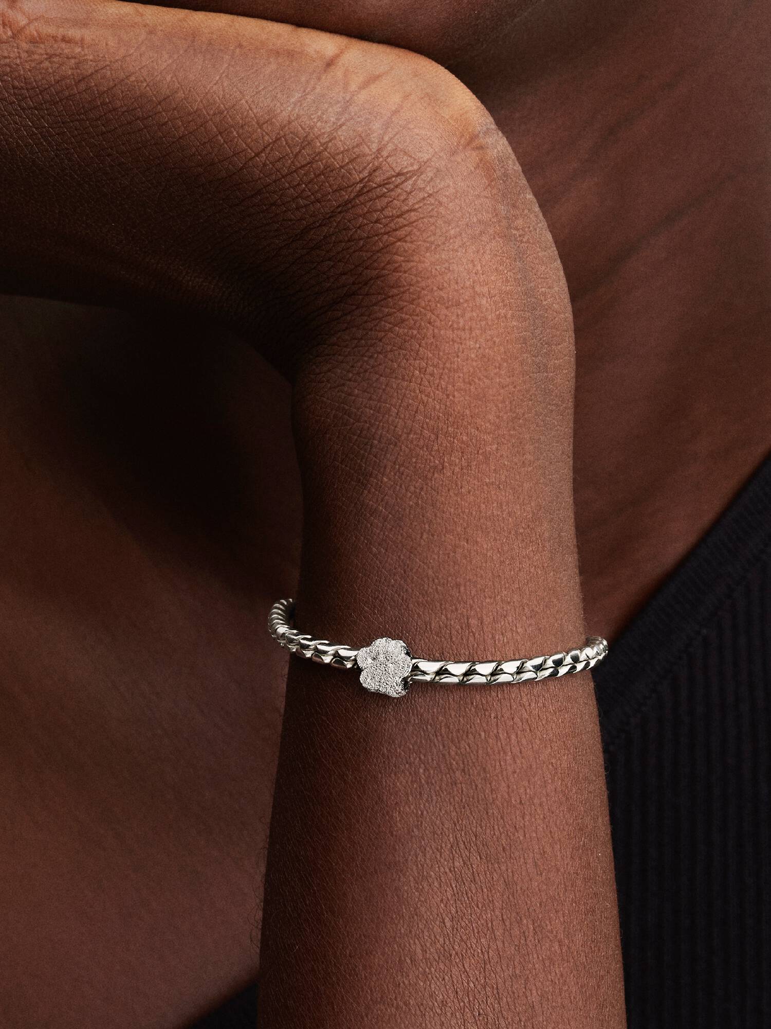 Dokulu Pati Mini Charm