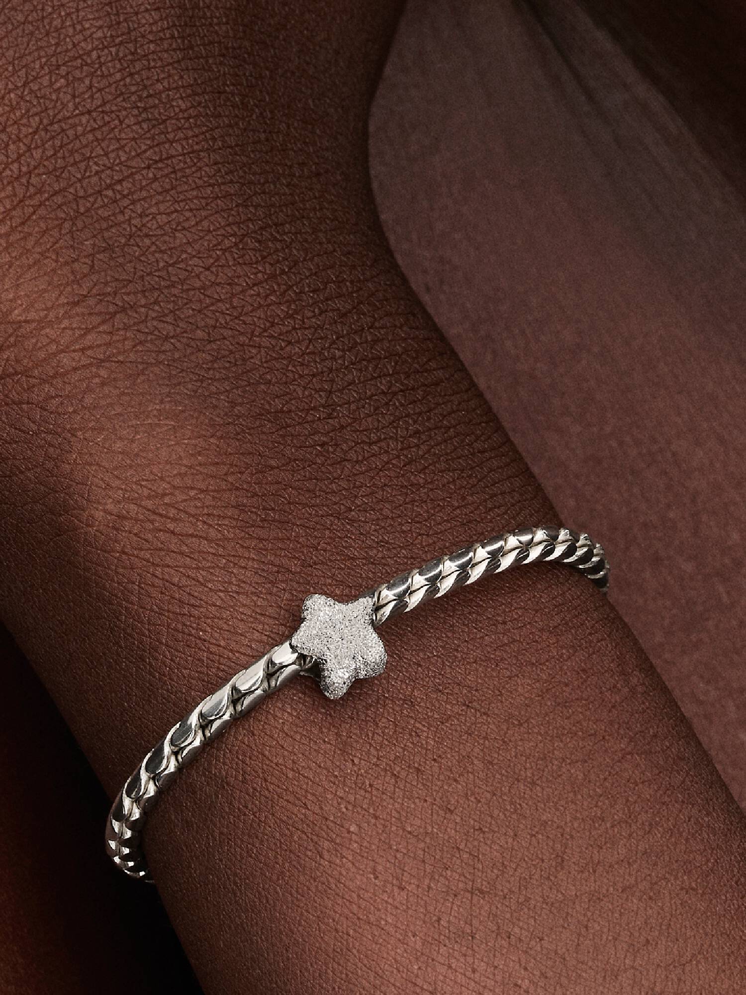 Dokulu Yıldız Mini Charm
