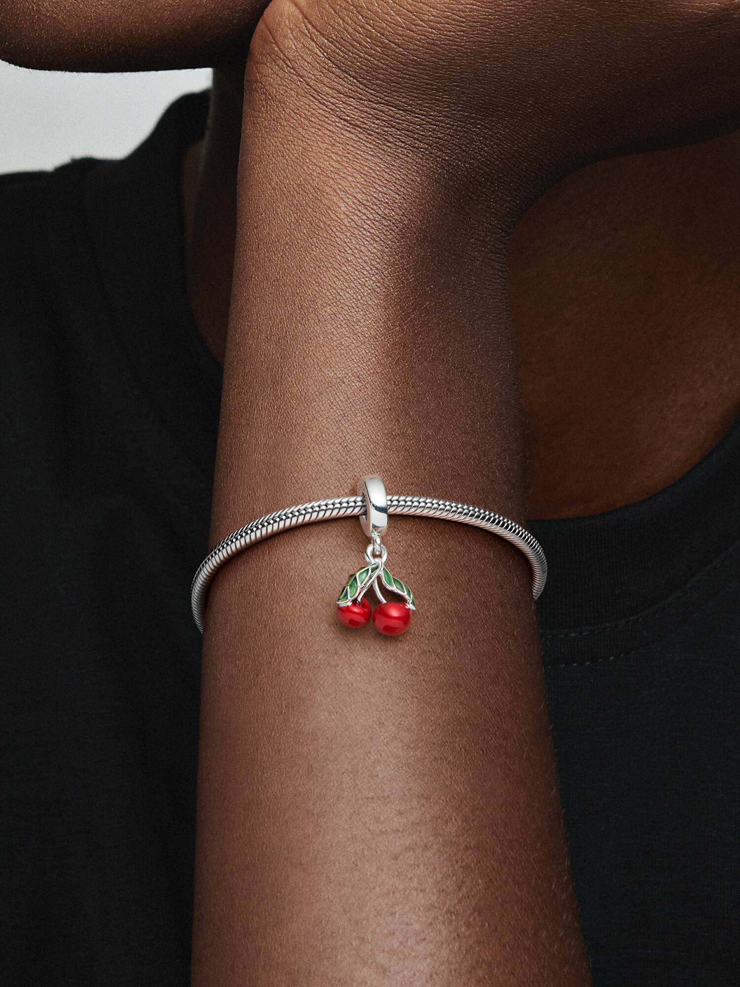 Asimetrik Kirazlar Sallantılı Charm
