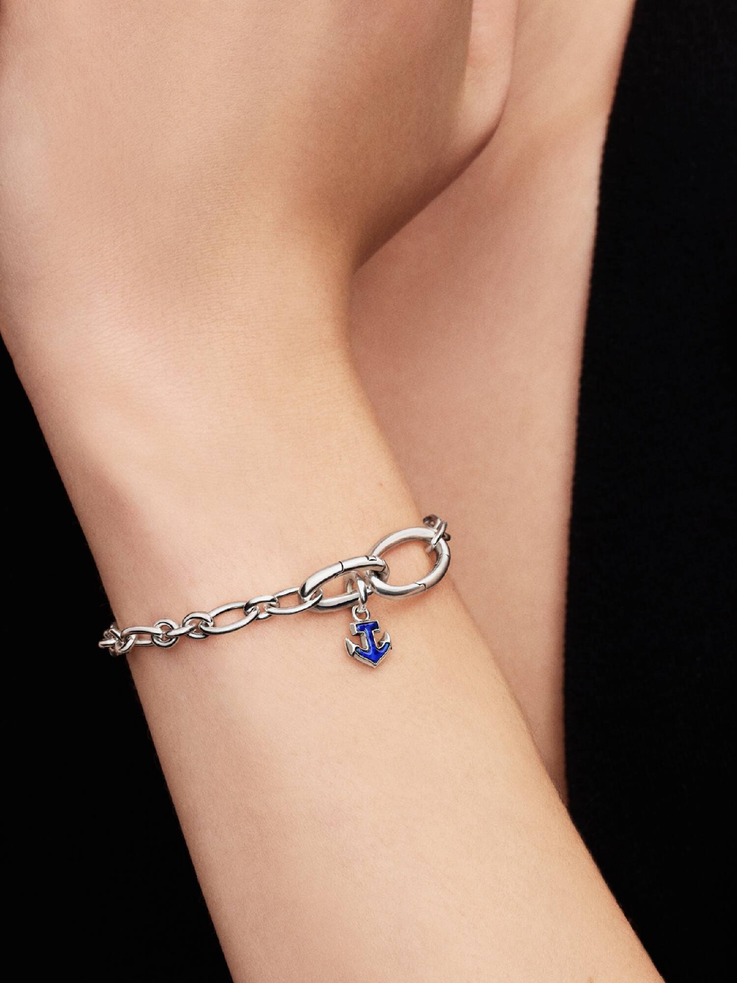 Mavi Çapa Mini Sallantılı Charm