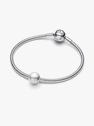 Beyaz Charm