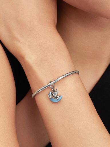 Disney Stitch Karanlıkta Parlayan Ay Sallantılı Charm