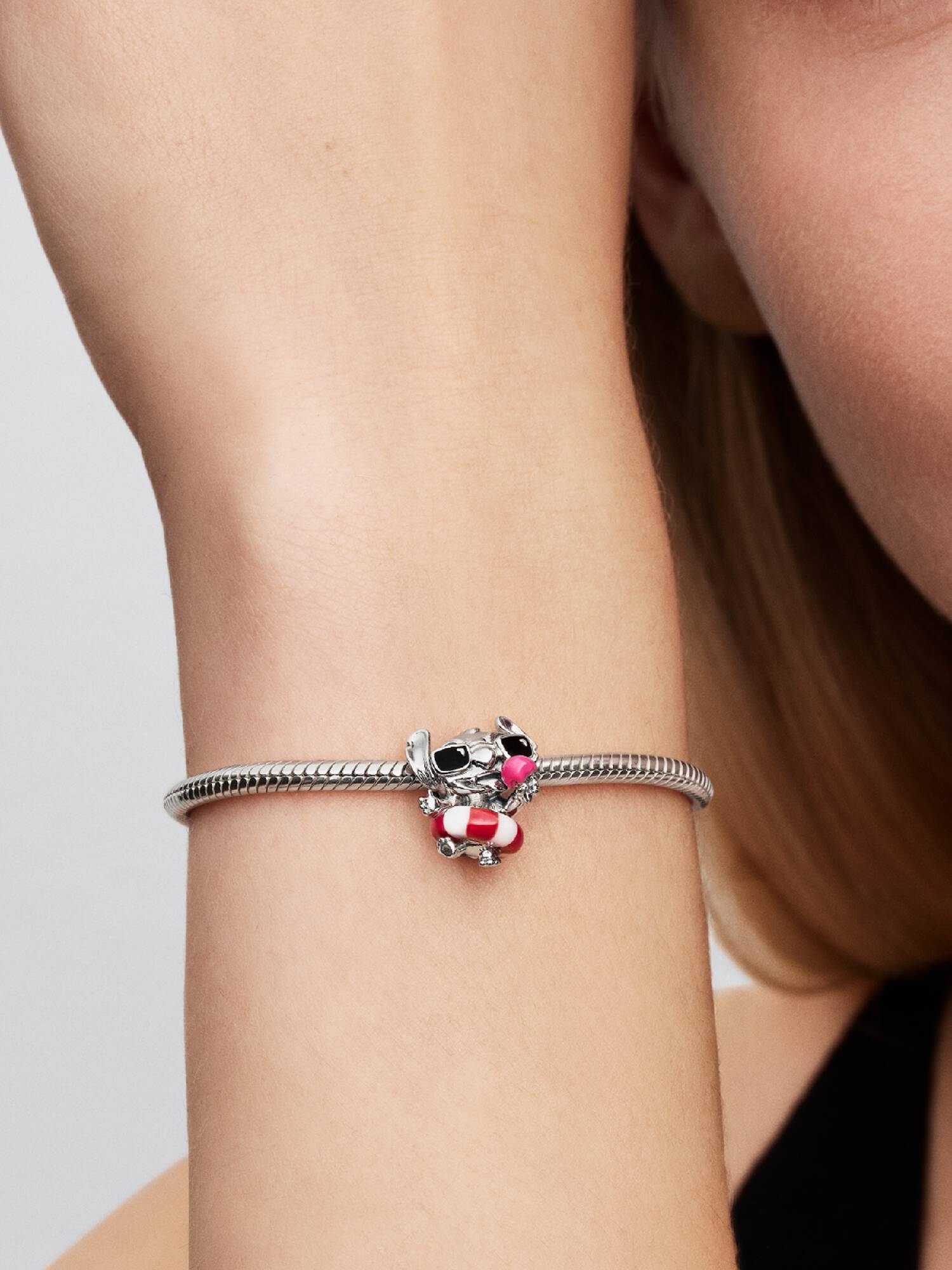 Disney Stitch Yaz Eğlencesi Charm