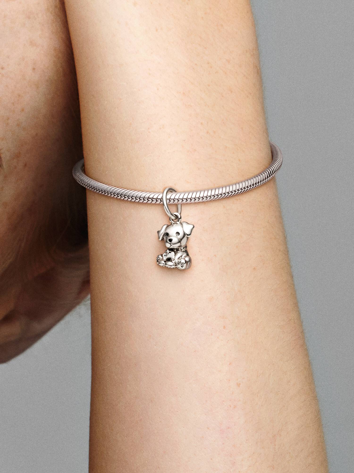 Yavru Labrador Charm