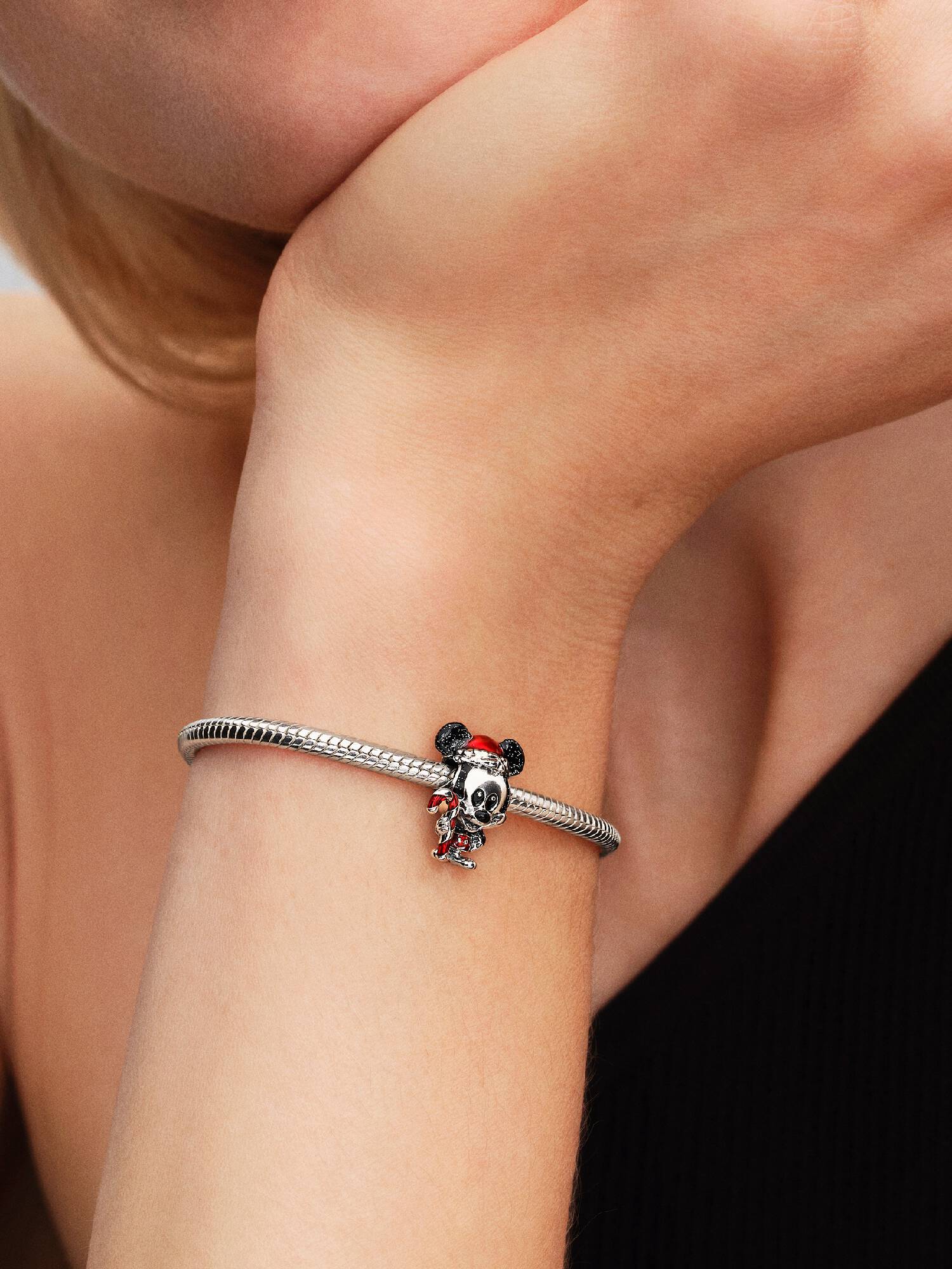 Disney Mickey Mouse Yılbaşı Charm