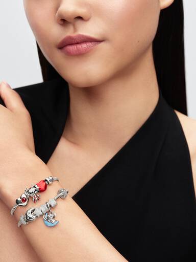 Disney Stitch Karanlıkta Parlayan Ay Sallantılı Charm
