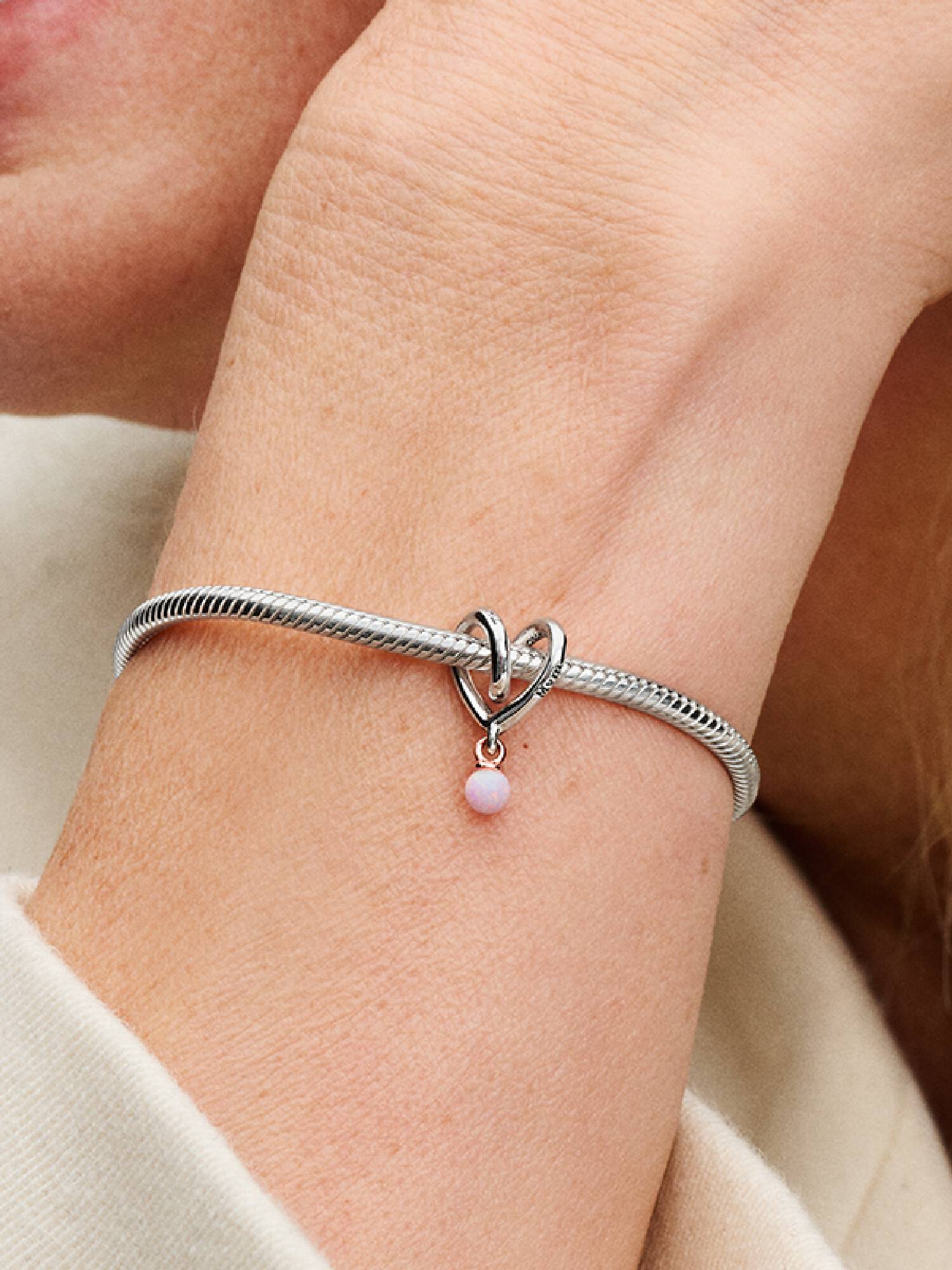 İki Renkli Sarılı Kalp Charm