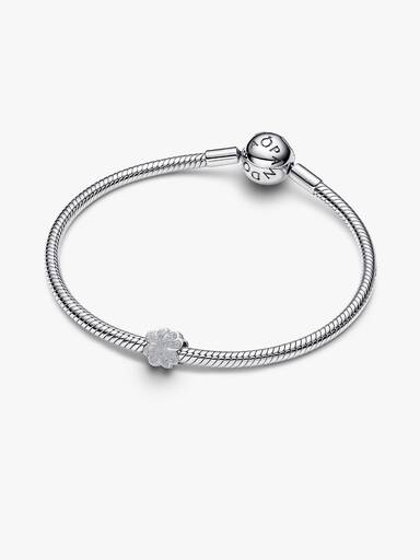 Dokulu Yonca Mini Charm