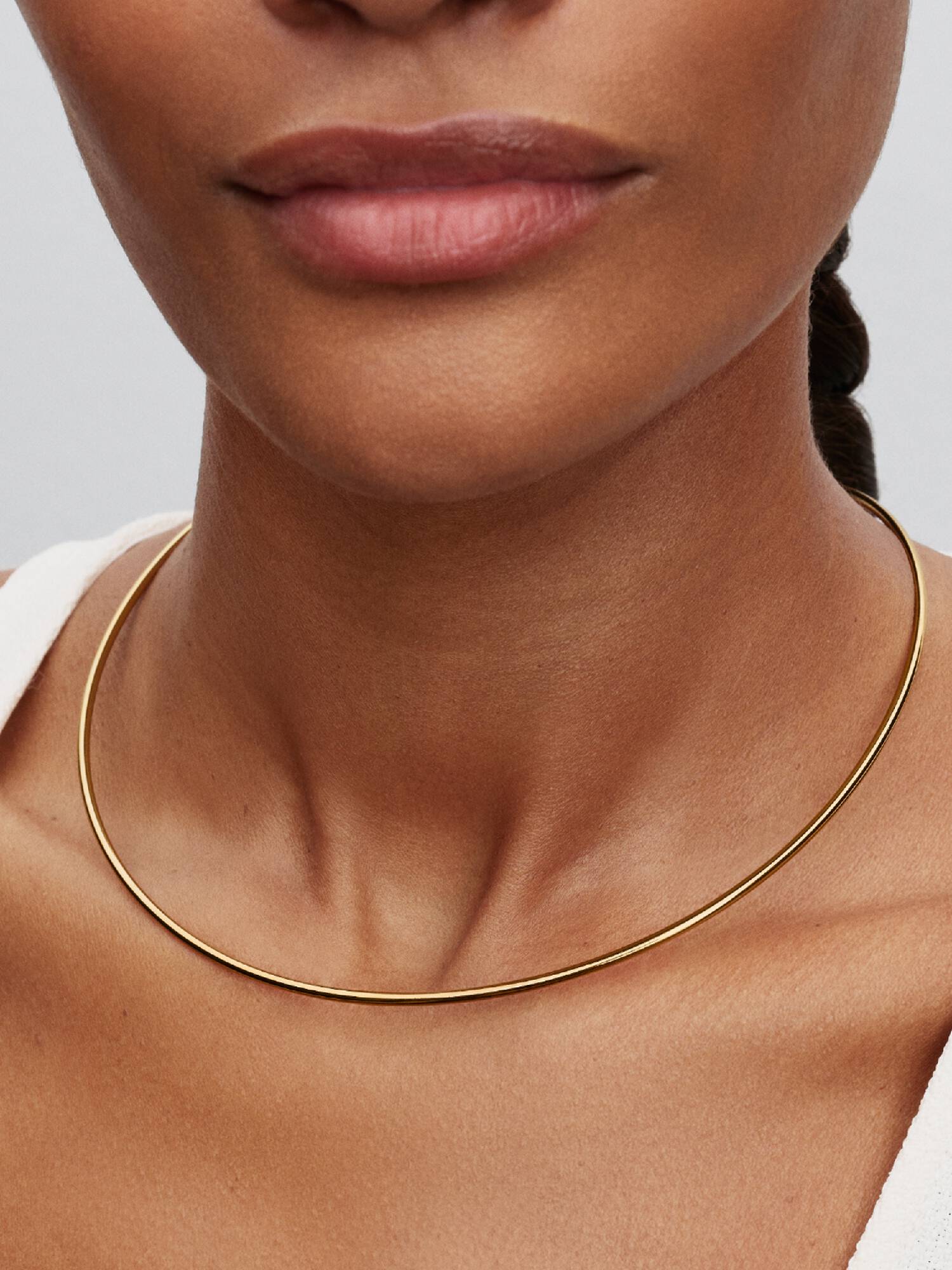 Tüp Şeklinde Choker Kolye
