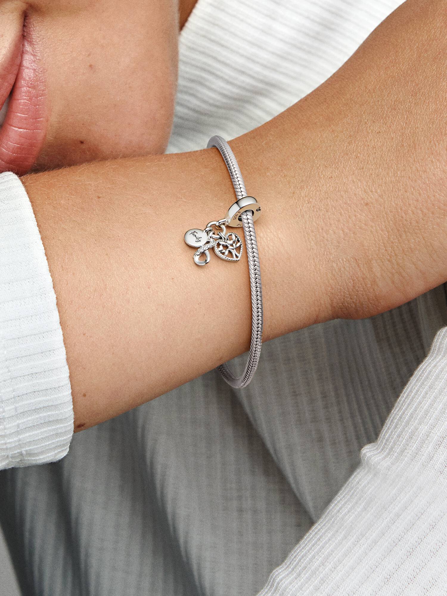Sonsuz Aile Sevgisi Üçlü Sallantılı Charm