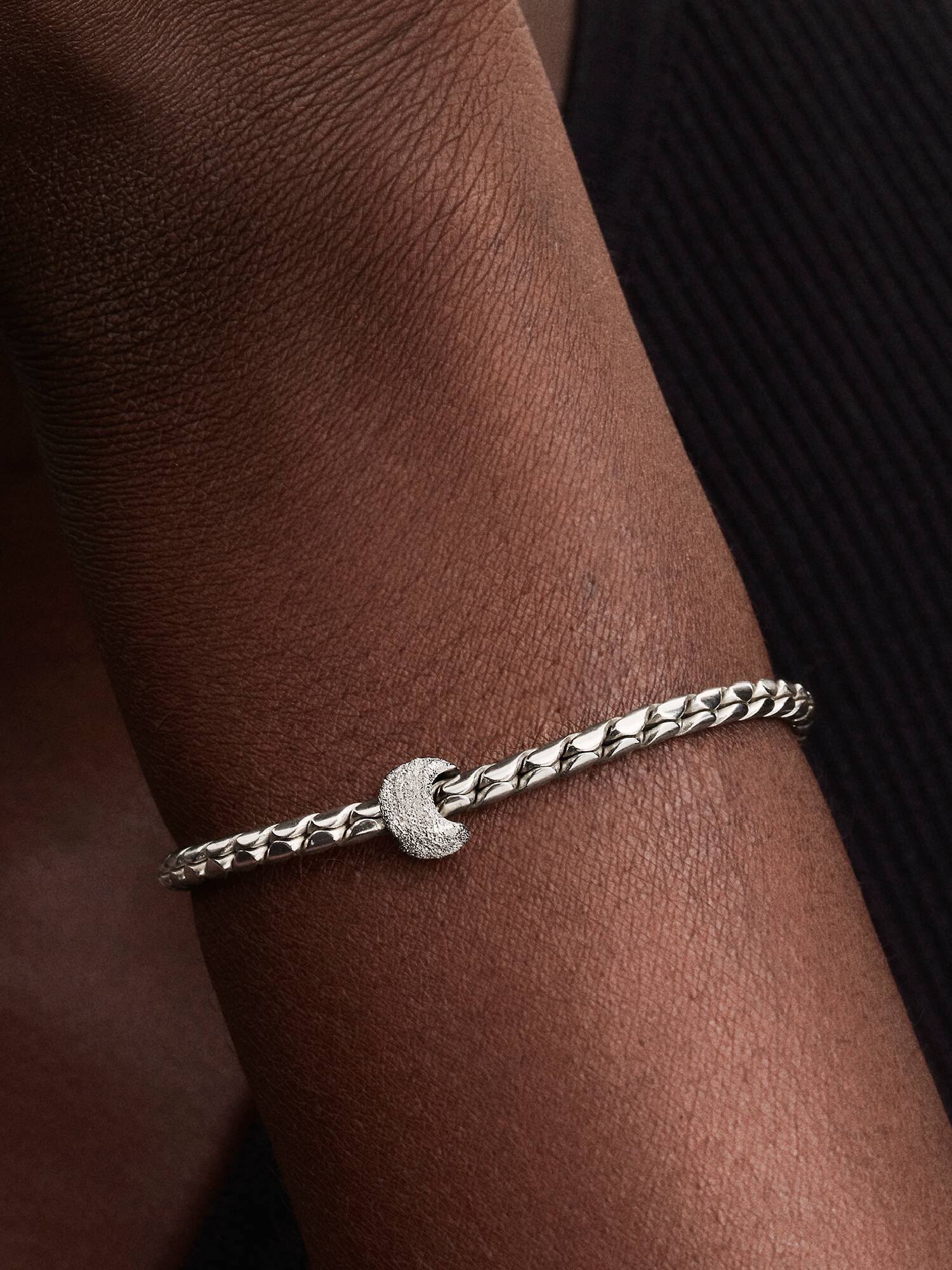 Dokulu Ay Mini Charm